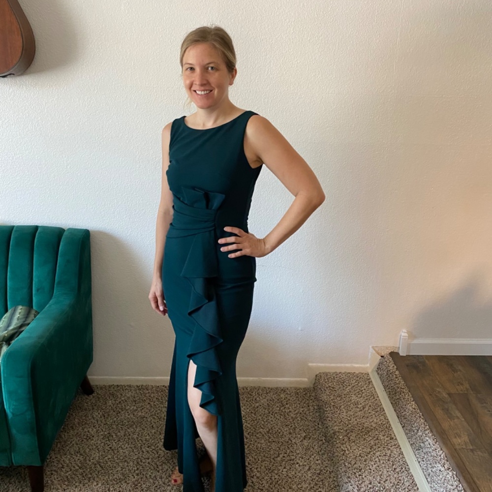 Betsy And Adam Gown, Size 4 - image 3